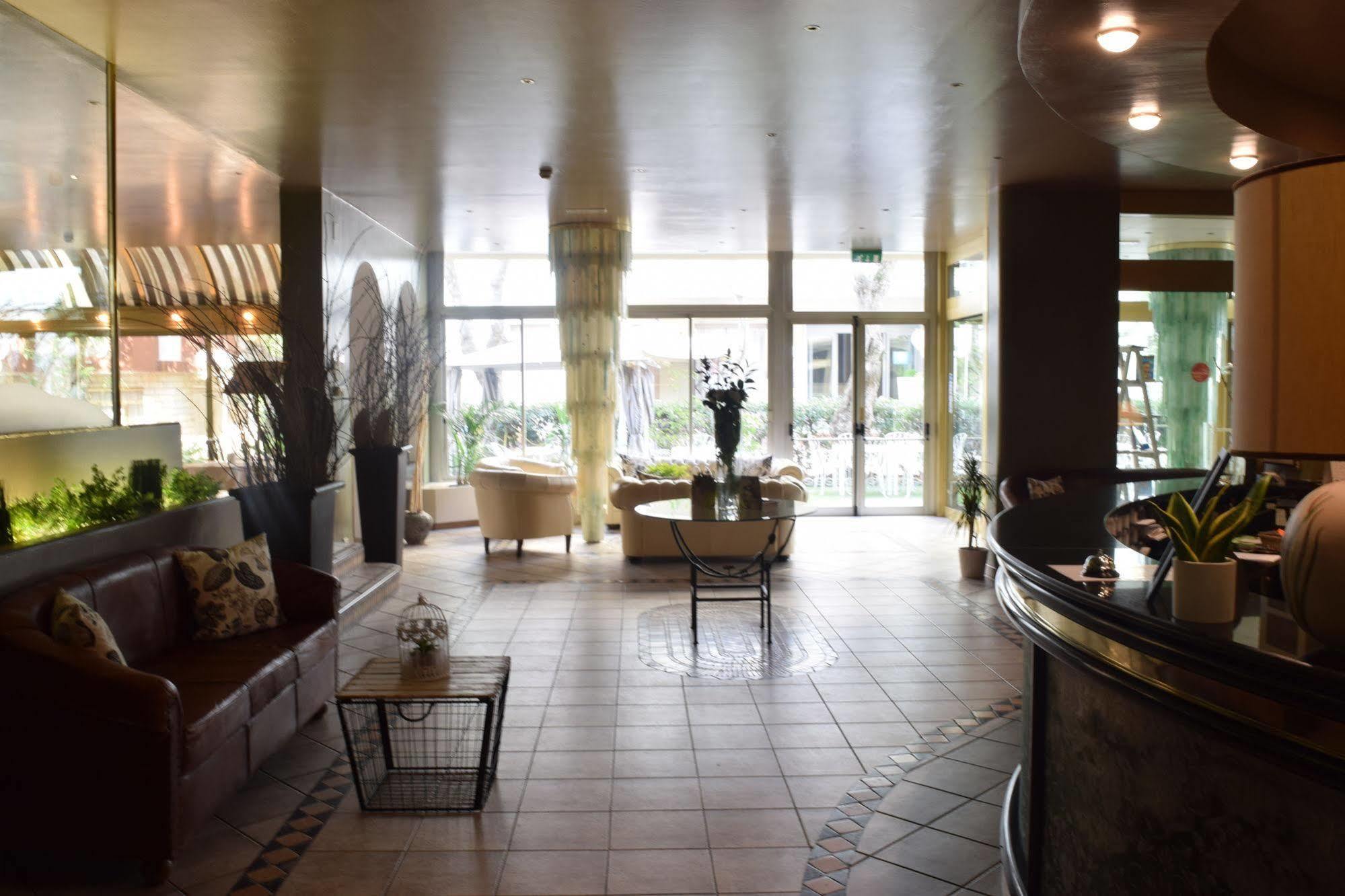 Ariminum Hotel リミニ エクステリア 写真
